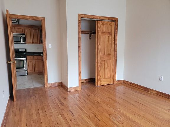 4th image of 36 Scholes St APT 3B