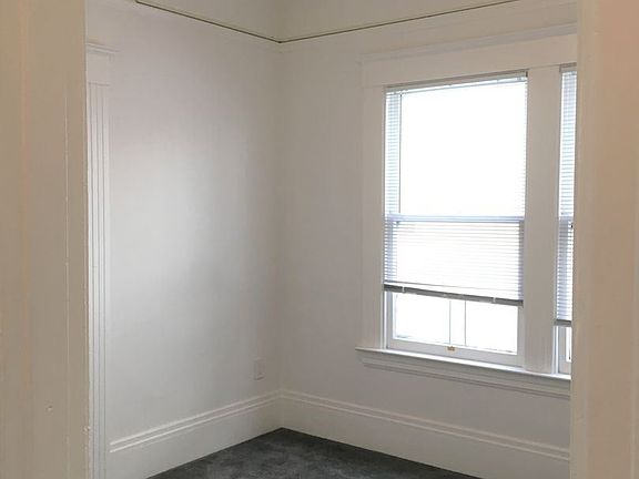 5th image of 517 Greenwich St #521