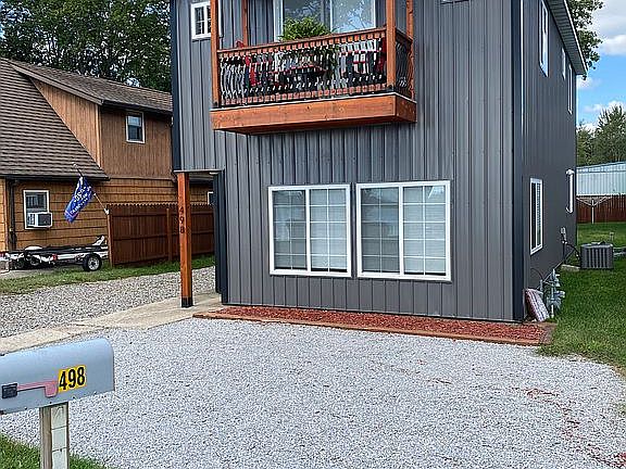 2nd image of 498 Warren Rd