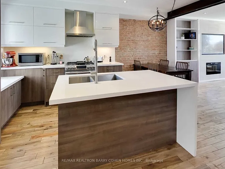 53 Highview Cres #UPPER — Photo 5