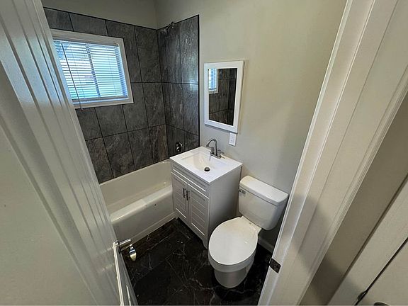 3rd image of 1101 Eastland Cir #1101