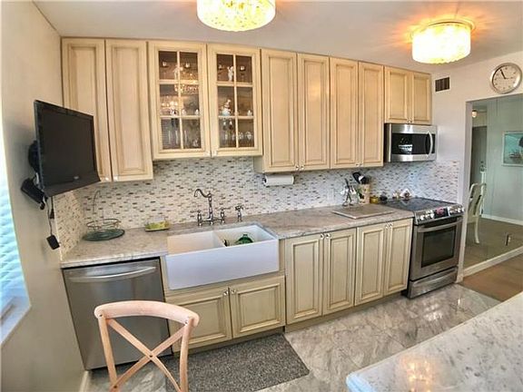 3rd image of 5200 N Ocean Blvd #31B