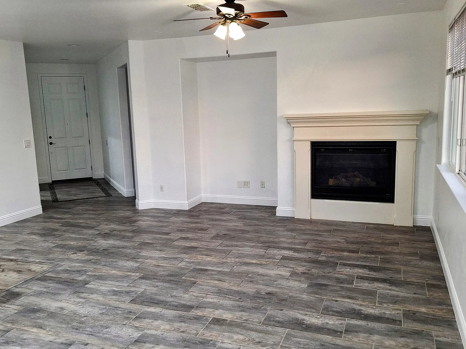 3 bed, 1451 sqft, $3,000 — Photo 4
