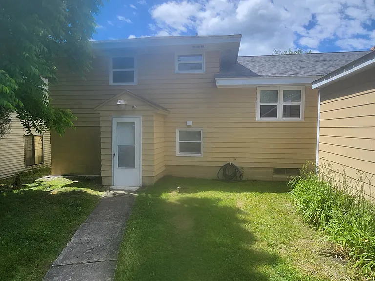 656 W Highland Ave — Photo 29