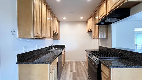 2642 W Porter Ave #12 Photo 1