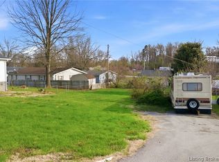 7006 Wilson Ln, Sellersburg, IN 47172