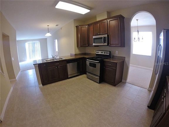 5th image of 3727 Beneraid St