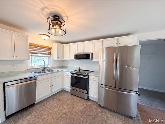2nd image of 8479 Lake Dr