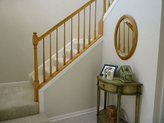 2nd image of 1252 Horseshoe Ln