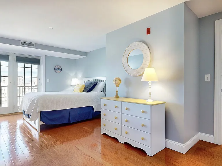1 E Grand Ave #403 — Photo 12