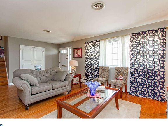 5th image of 1204 Foss Ave