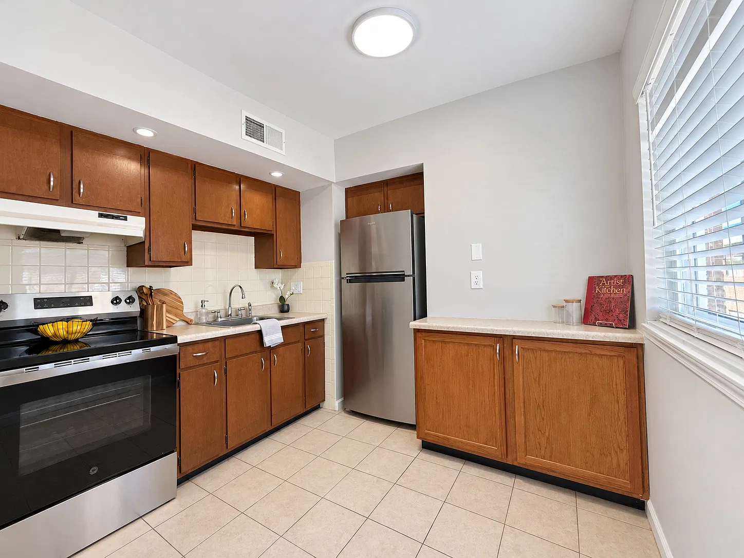 1 bed, 750 sqft, $895 — Photo 2
