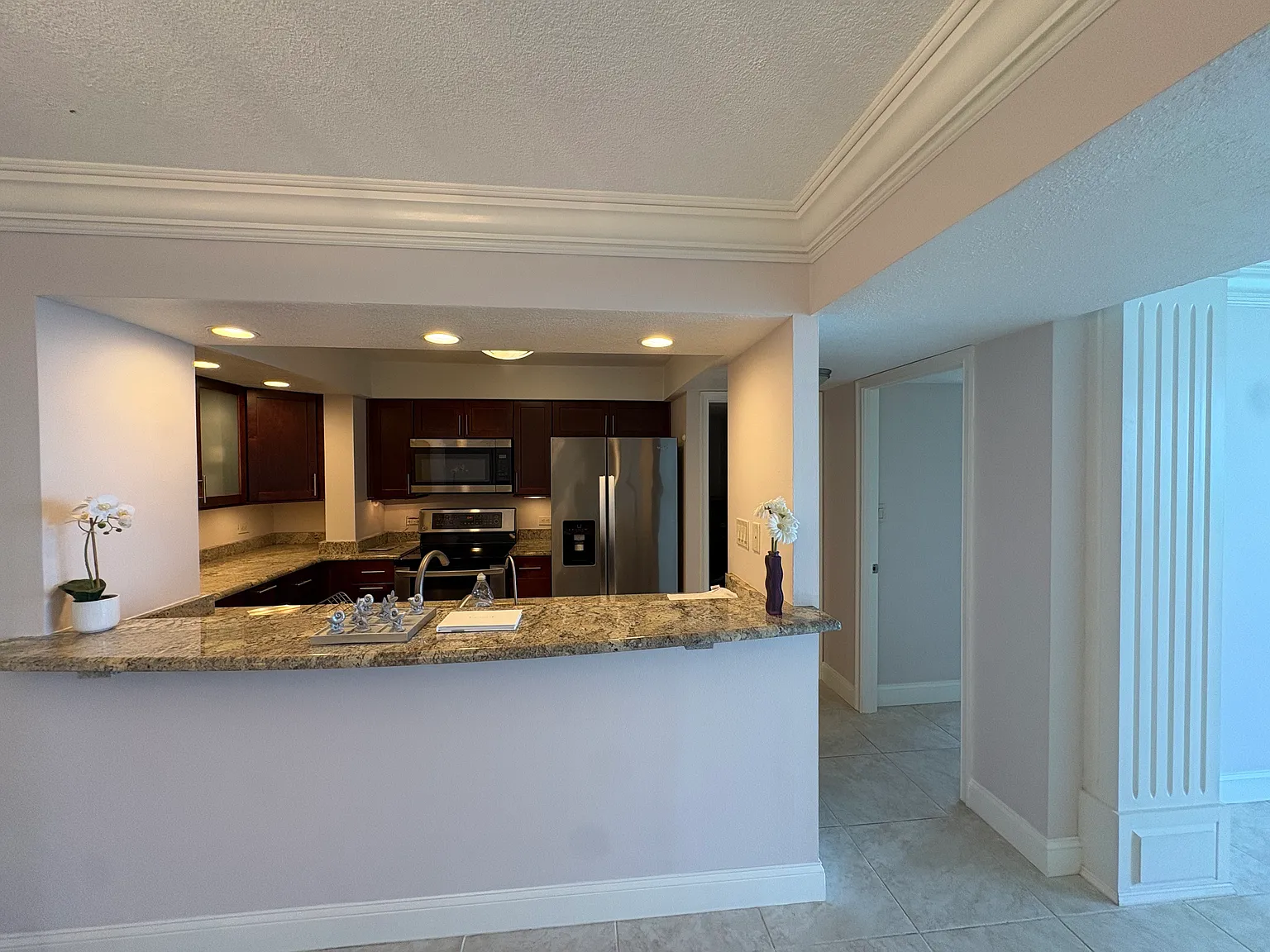 450 S Gulfview Blvd — Photo 2