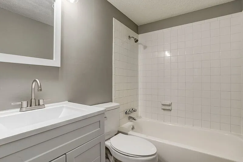 1 bed, 1.0 bath, 700 sqft, $825 — Photo 4