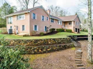 12 W Fairway Dr, Etowah, NC 28729