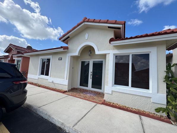 9109 NW 120th Ter