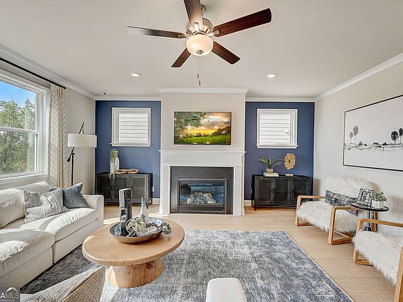 7th image of this home