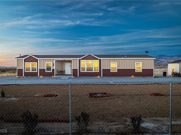 6220 Hawkins Way, Pahrump, NV 89061