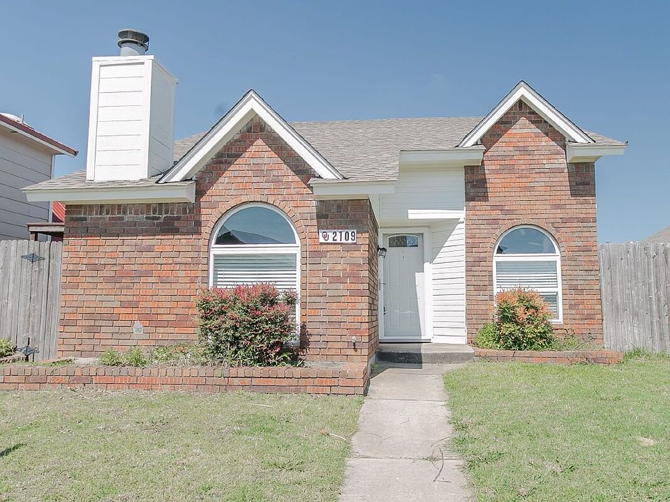1st image of 2109 Briarcliff Dr