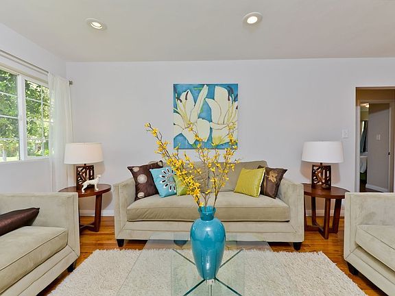 5th image of 6138 Jamieson Ave