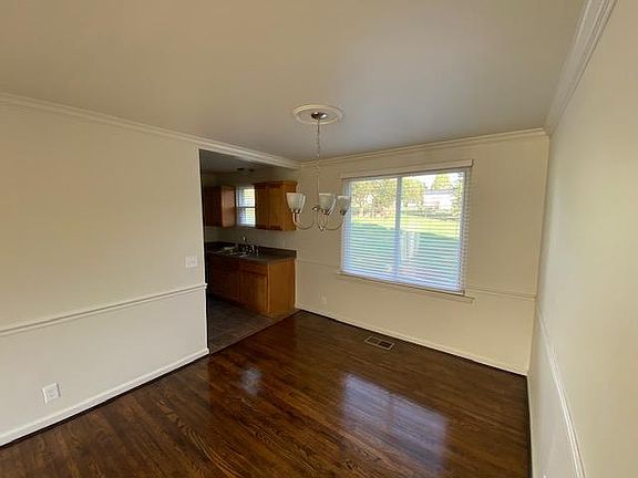 4th image of 421 Barksdale Dr