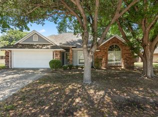 1105 Harbor Lakes Dr, Granbury, TX 76048
