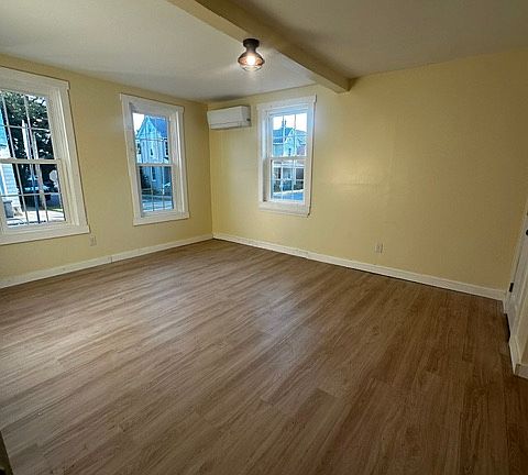 4th image of 101 E Lincoln Ave #1