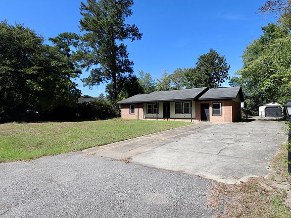3rd image of 6 Hilliard Dr