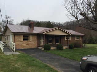 126 Hyder St, Elizabethton, TN 37643