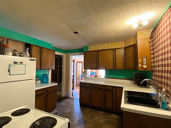 5th image of 6266 N Vine Valley Rd
