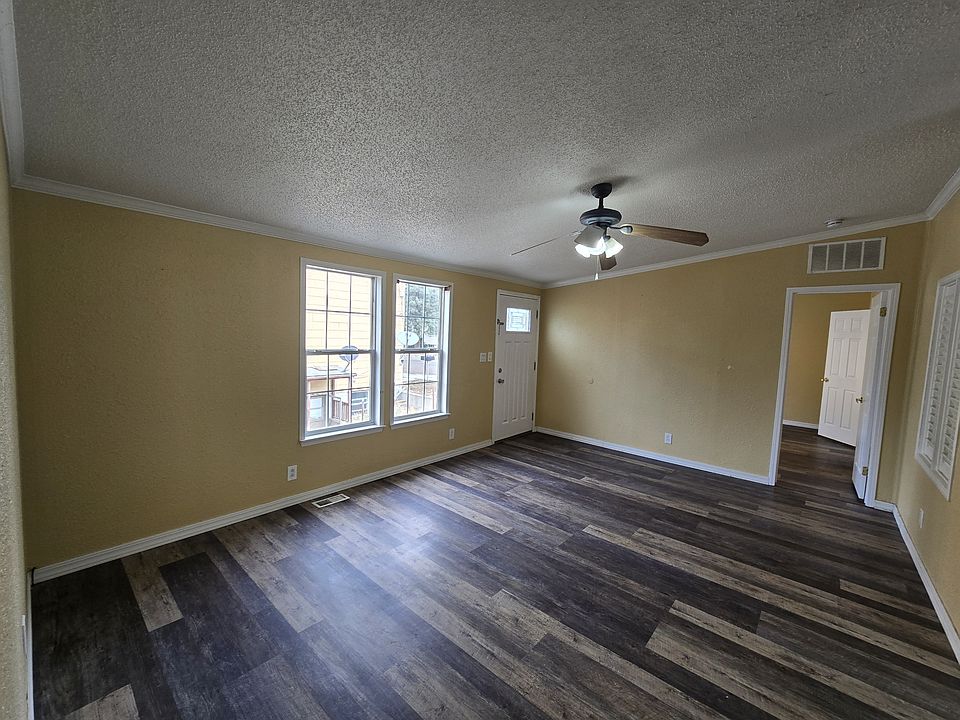 1st image of 220 Liberty St