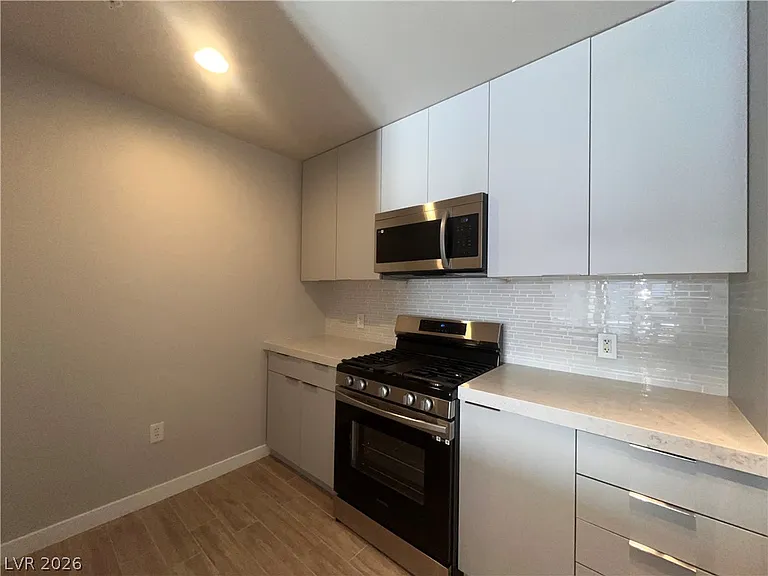 353 E Bonneville Ave #419 — Photo 4