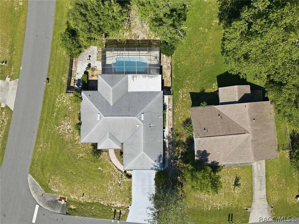 3 bed, 1303 sqft, $2,400 — Photo 3