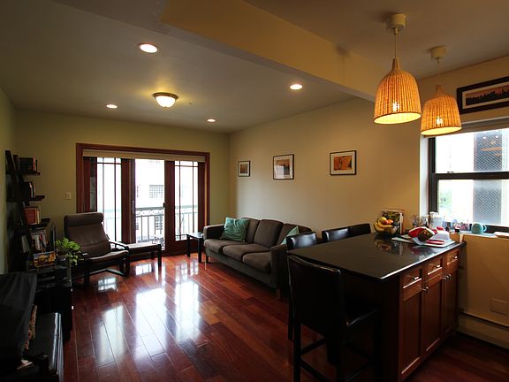 3rd image of 287 Grand St #3