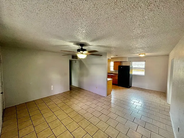 3400 Governor Harris Dr — Photo 3