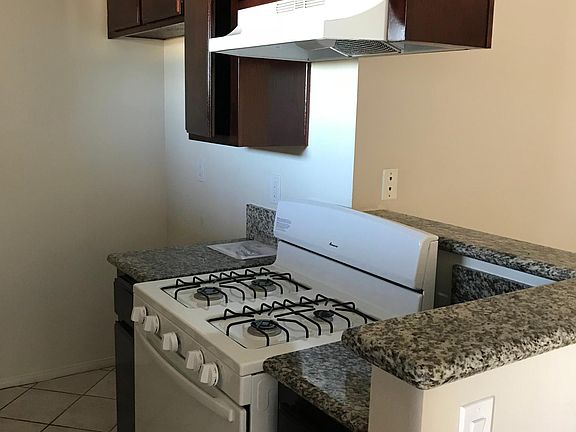 4th image of 2065 Magnolia Ave APT 204