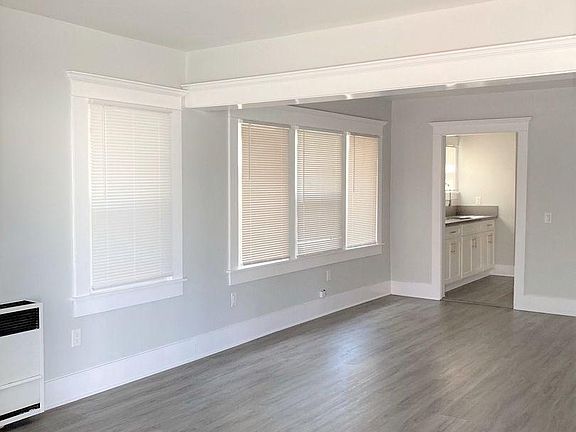 4th image of 1214 E Broadway