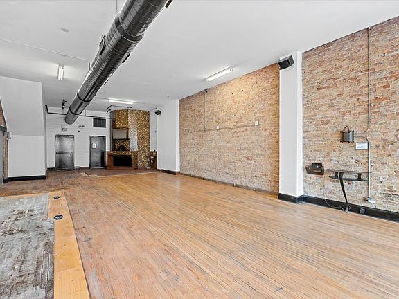 3rd image of 1582 N Clybourn Ave #G