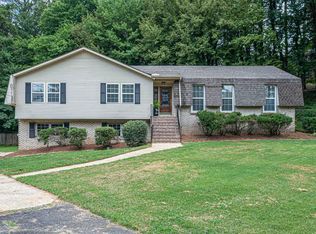 4400 Oak Lane Cir, Pinson, AL 35126