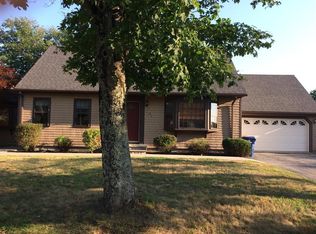 31 Ivy Rd, New Bedford, MA 02745