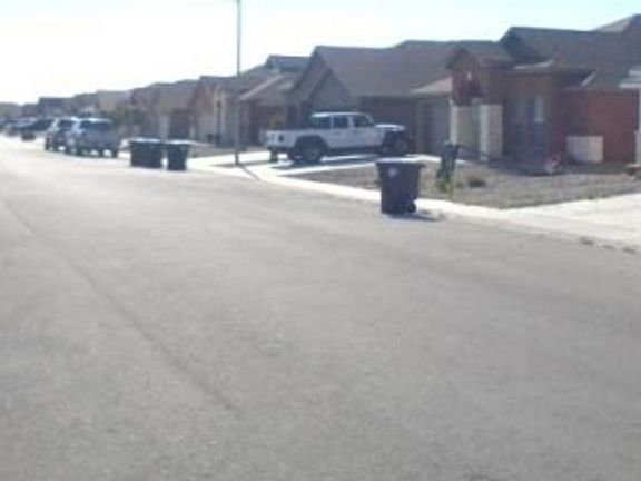 Exterior Neighborhood (street photo)
