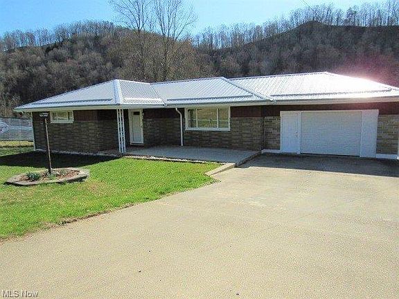 2nd image of 2805 Wlittle Kanawha Hwy