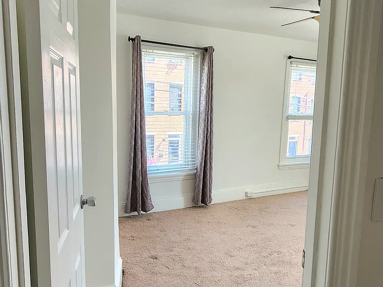 3591 Calumet St — Photo 31