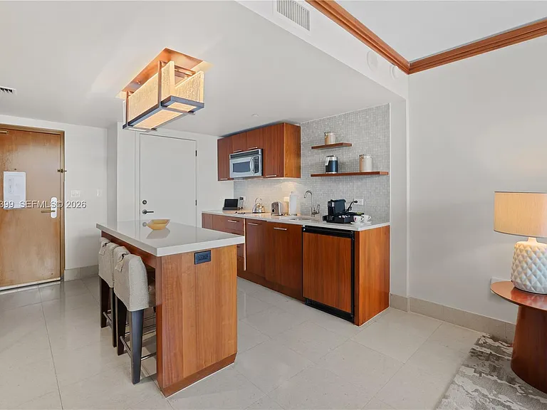 6801 Collins Ave #503 — Photo 8