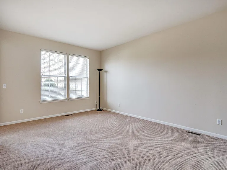 14864 Liri Dr — Photo 13