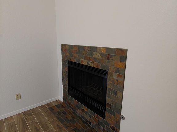 5th image of 10968 Delafield Dr #B