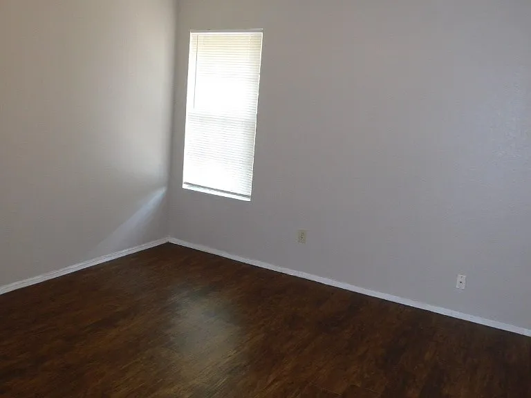 2223 Katy Ln #2223B — Photo 6