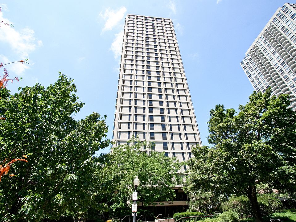 1st image of 1960 N Lincoln Park W APT 1708
