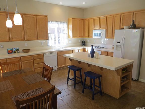 2nd image of 1760 San Esteban Cir