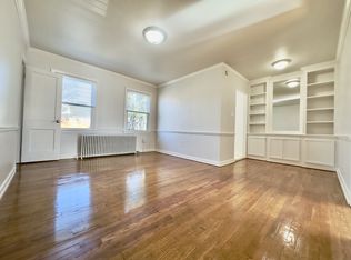 914 Green St APT 3, Alexandria, VA 22314